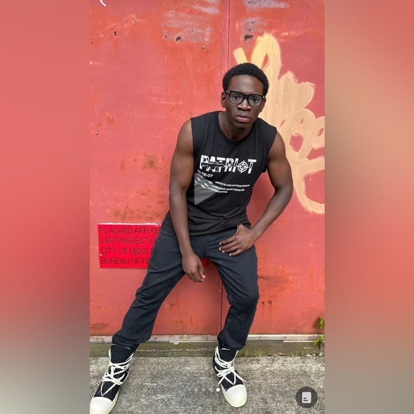 INFO - Picture 3 of 4